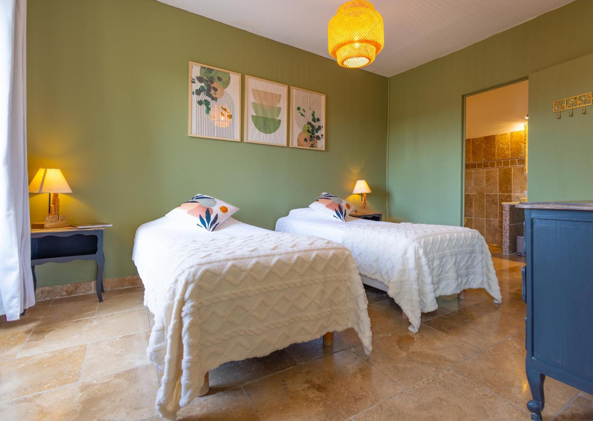 Domaine De Prefaissal Bed & Breakfast Mezel  Bagian luar foto